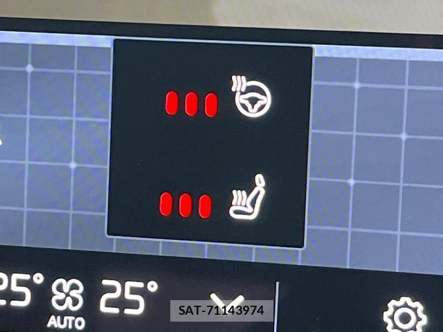 Volvo XC40 2023-09 8070907-6