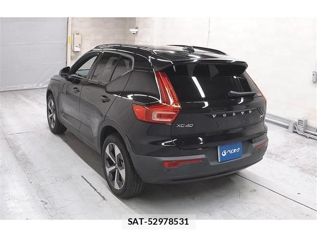 Volvo XC40 2024-10 8072183-1