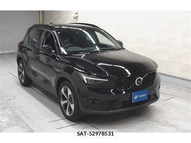 Volvo XC40 2024-10 8072183-3