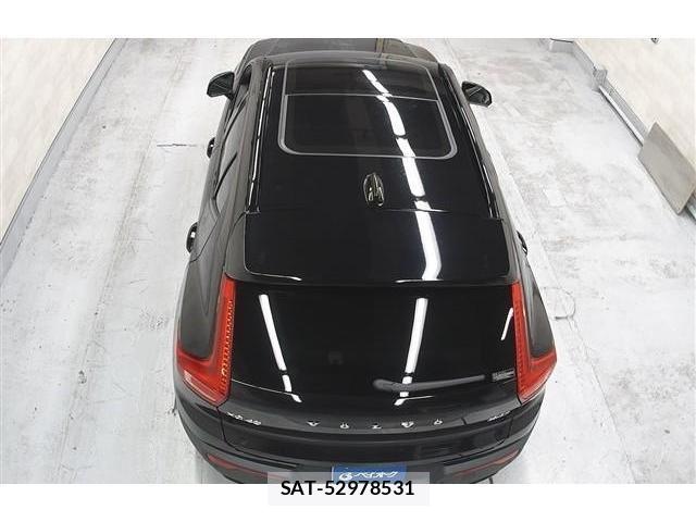 Volvo XC40 2024-10 8072183-5