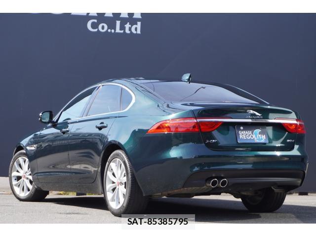 Jaguar XF 2017-02 8072549-10