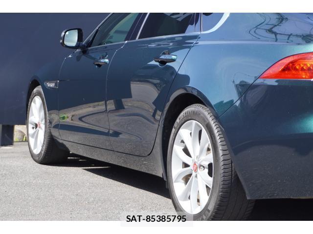 Jaguar XF 2017-02 8072549-12