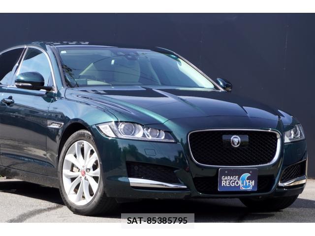Jaguar XF 2017-02 8072549-5