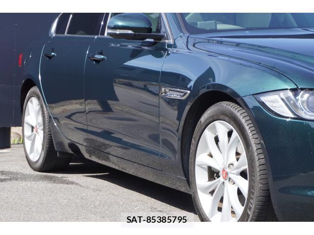 Jaguar XF 2017-02 8072549-6