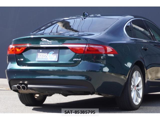 Jaguar XF 2017-02 8072549-8