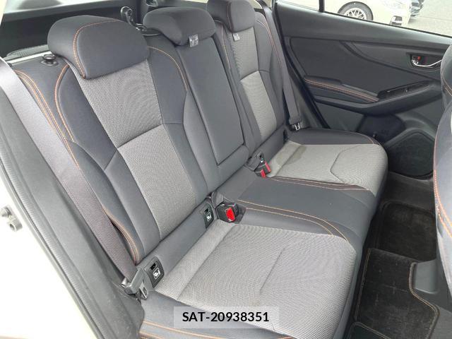 Subaru XV 2017-09 8071621-11