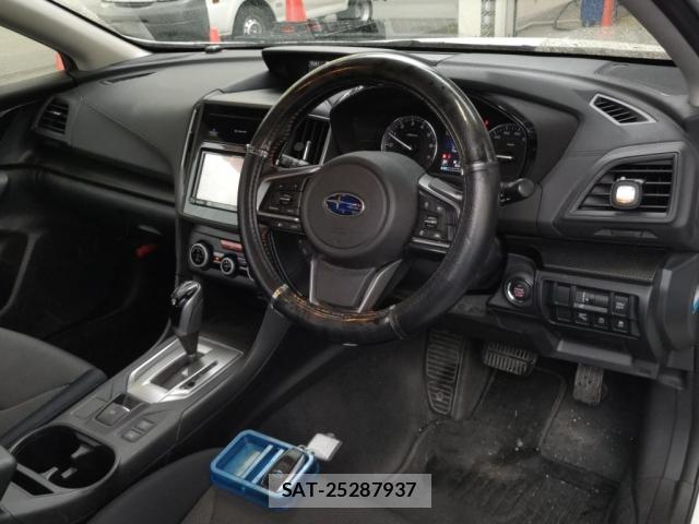 Subaru XV 2019-01 8071800-2