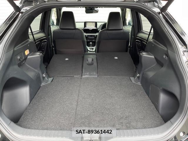 Toyota YARIS CROSS 2022-09 8071238-11