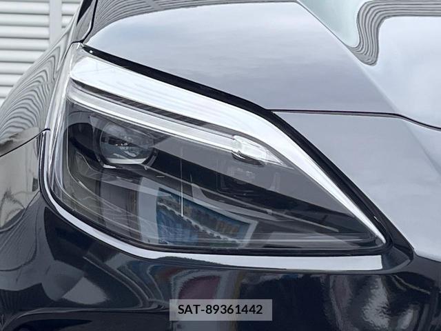 Toyota YARIS CROSS 2022-09 8071238-12
