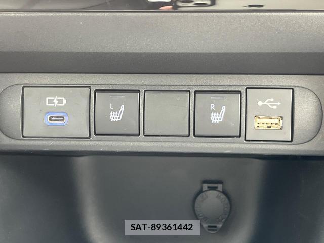 Toyota YARIS CROSS 2022-09 8071238-5