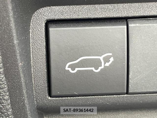 Toyota YARIS CROSS 2022-09 8071238-6