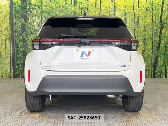 Toyota YARIS CROSS 2023-09 8071488-14