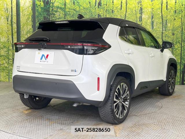 Toyota YARIS CROSS 2023-09 8071488-16