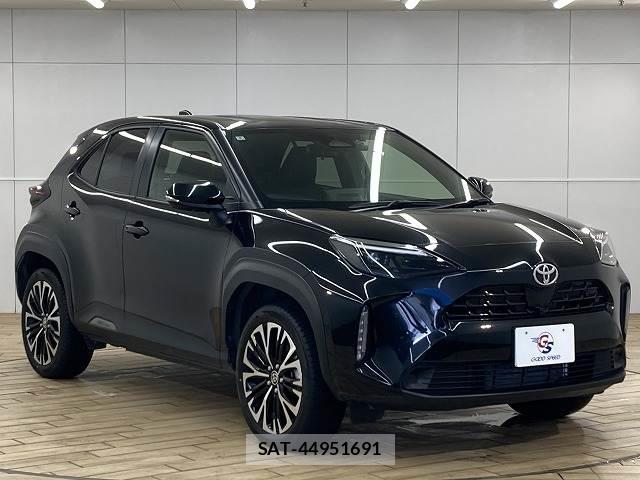 Toyota YARIS CROSS 2025-04 8071544-14