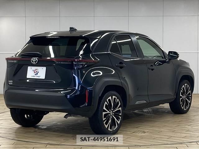 Toyota YARIS CROSS 2025-04 8071544-16