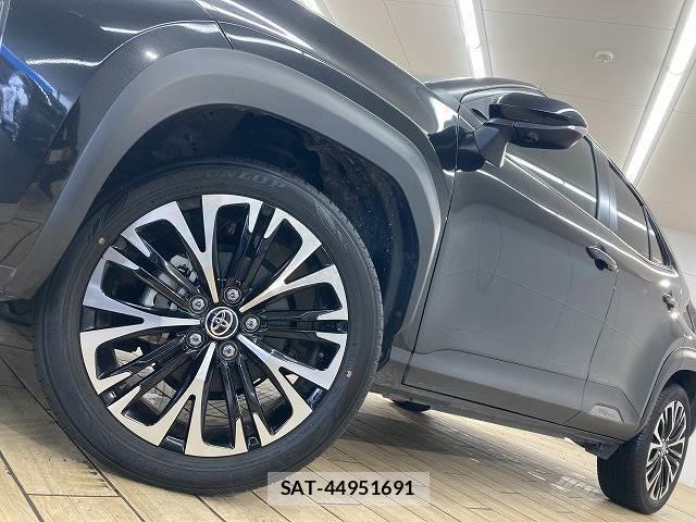 Toyota YARIS CROSS 2025-04 8071544-18