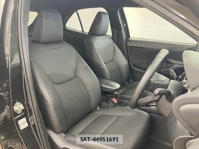 Toyota YARIS CROSS 2025-04 8071544-4