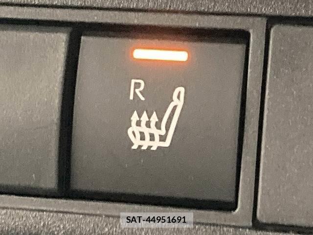 Toyota YARIS CROSS 2025-04 8071544-9