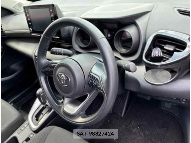Toyota YARIS CROSS 2022-01 8071764-2