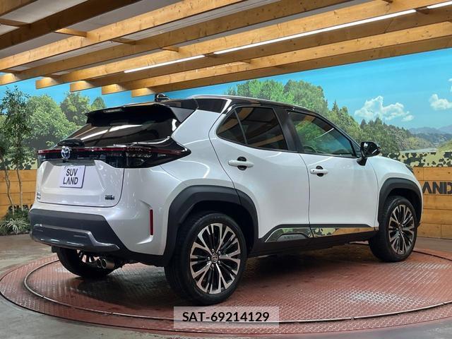 Toyota YARIS CROSS 2023-07 8072241-16