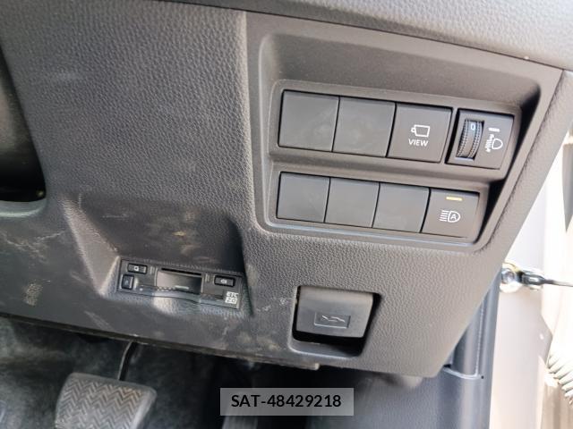 Toyota YARIS 2024-09 8070951-12