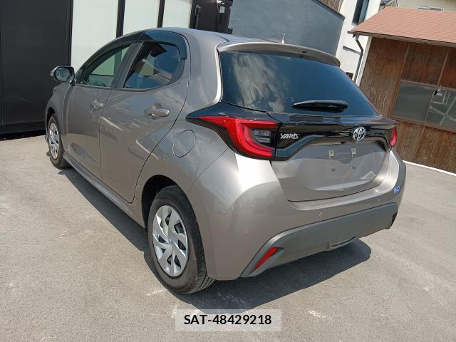 Toyota YARIS 2024-09 8070951-6