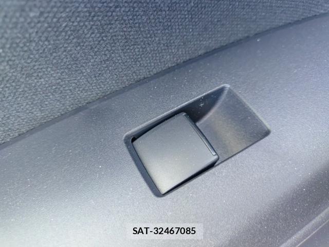 Toyota YARIS 2021-07 8072565-12