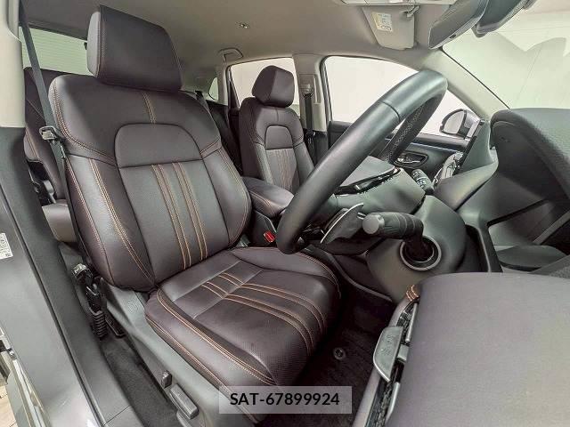 Honda ZR-V 2023-09 8071037-10