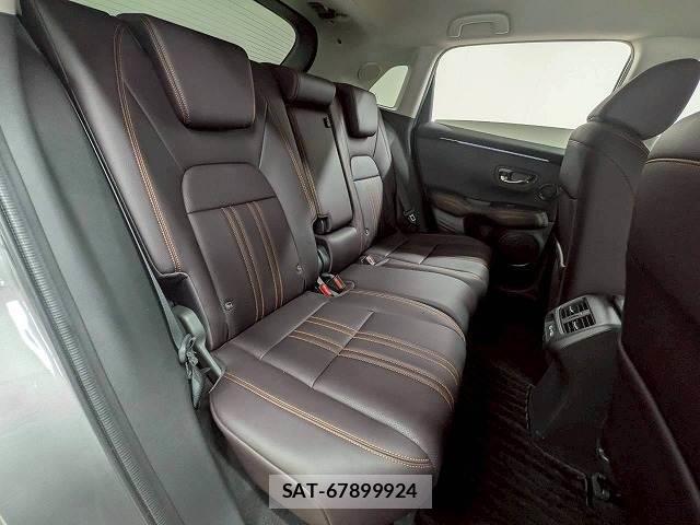 Honda ZR-V 2023-09 8071037-11