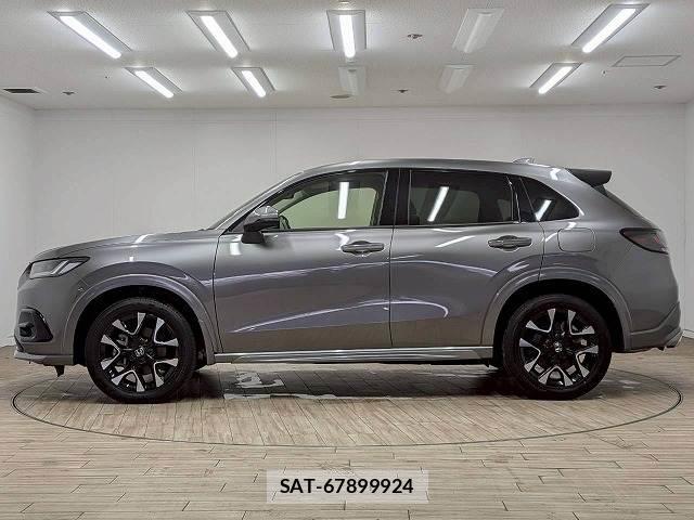 Honda ZR-V 2023-09 8071037-16