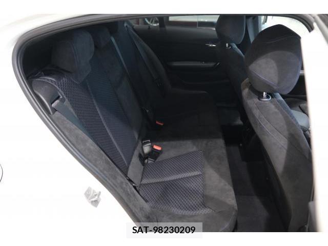 Bmw 1 SERIES 2018-02 8223331-5