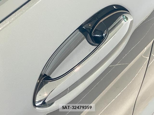 Bmw 2 SERIES 2025-07 8218400-16