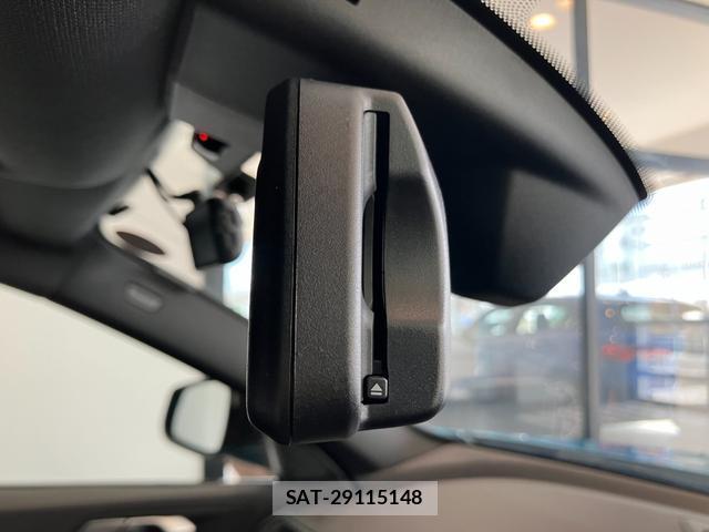 Bmw 2 SERIES 2021-08 8218404-5