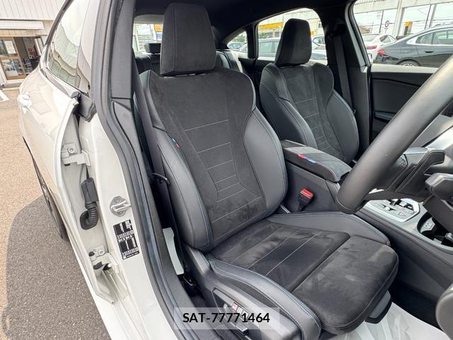 Bmw 2 SERIES 2025-12 8221741-5