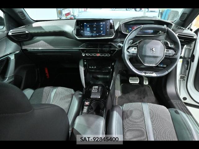 Peugeot 2008 2023-06 8218898-2