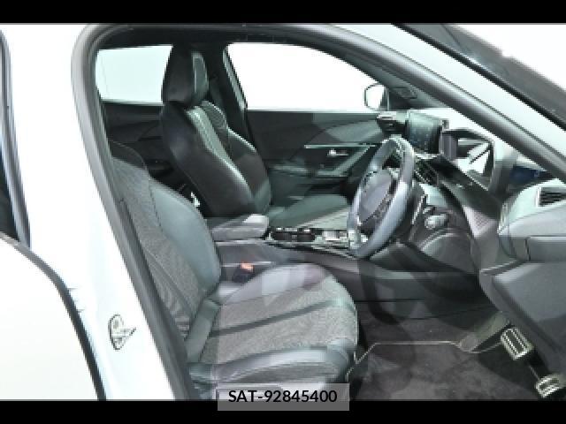 Peugeot 2008 2023-06 8218898-3