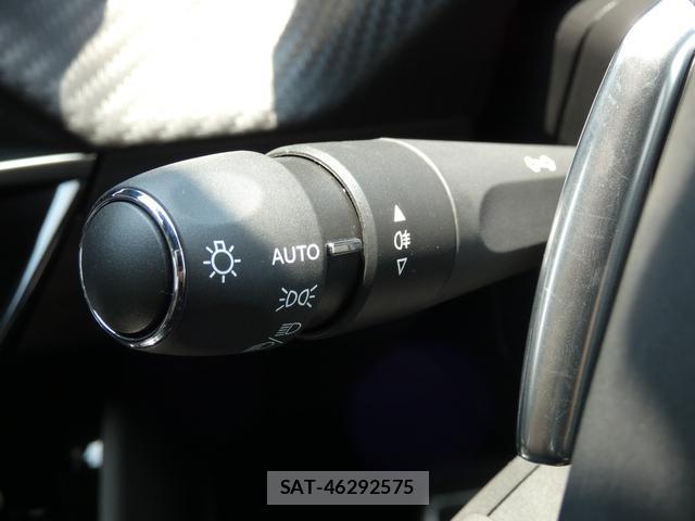 Peugeot 208 2023-09 8216794-8