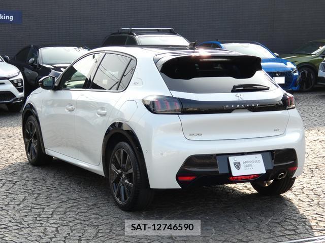Peugeot 208 2021-12 8216800-1
