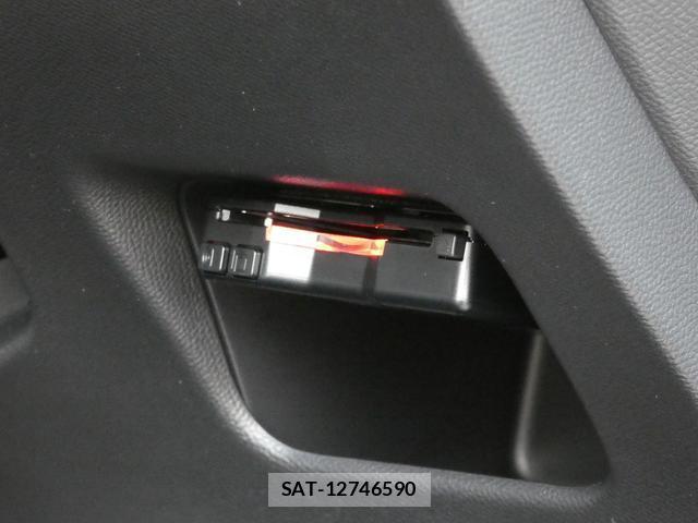 Peugeot 208 2021-12 8216800-13