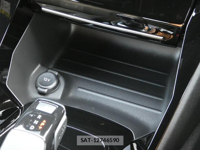 Peugeot 208 2021-12 8216800-18