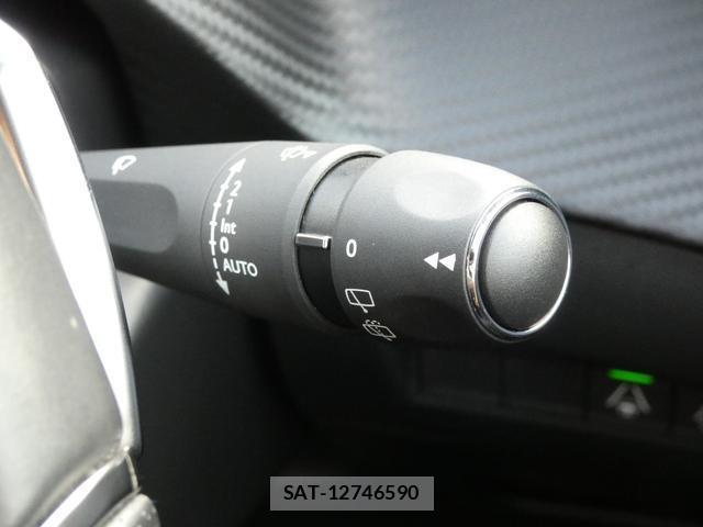 Peugeot 208 2021-12 8216800-9