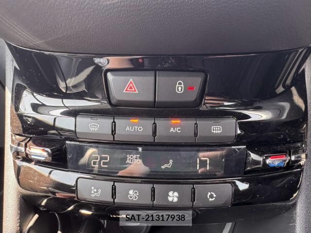 Peugeot 208 2013-10 8221080-11