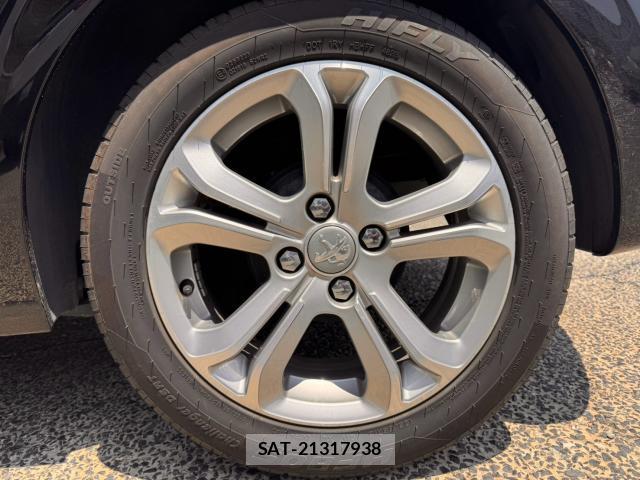 Peugeot 208 2013-10 8221080-9