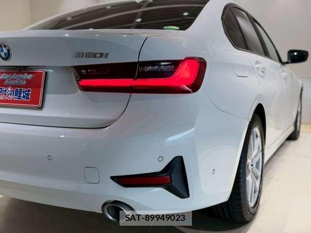 Bmw 3 SERIES 2019-03 8218156-5