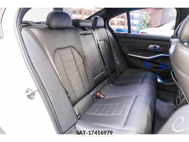 Bmw 3 SERIES 2019-08 8218436-16