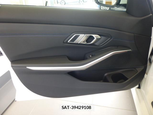 Bmw 3 SERIES 2021-09 8221731-8