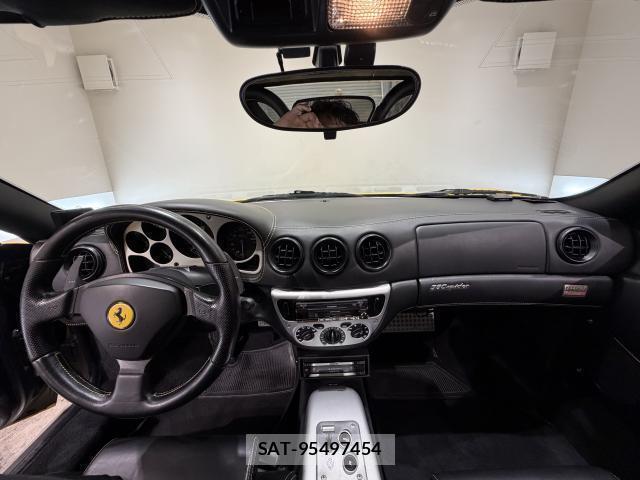 Ferrari 360 2003-08 8223842-5