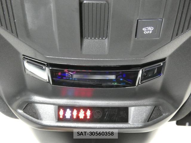 Peugeot 408 2023-11 8216796-17