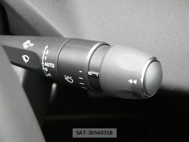 Peugeot 408 2023-11 8216796-8