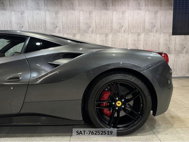 Ferrari 488 GTB 2016-10 8225561-13